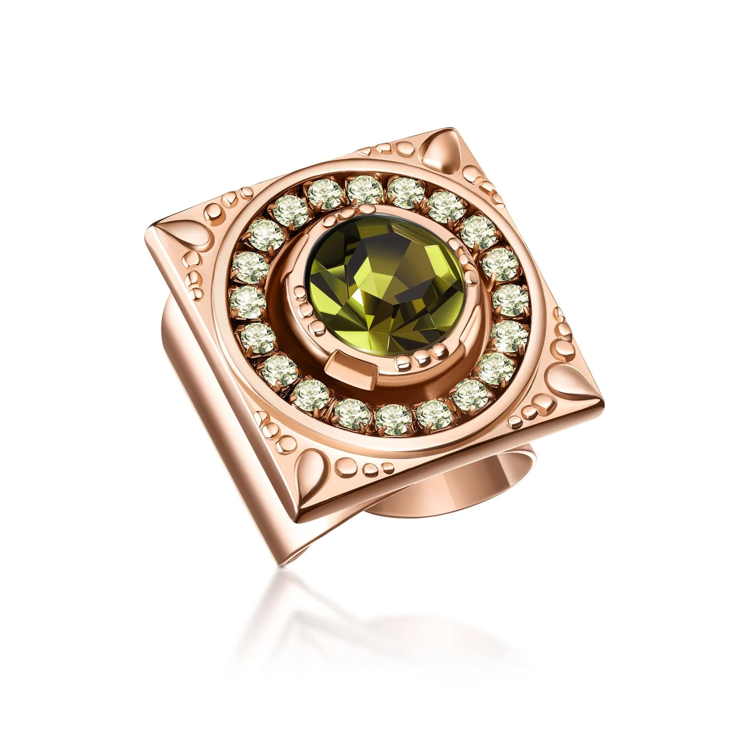 טבעת זהב ורוד בצורת ריבוע עם אבן ירוקה מצולמת על רקע לבן ומדגישה את היוקרה של צילום תכשיטים